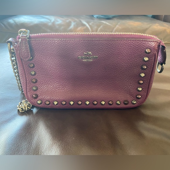 Coach purple wristlet with silver chain - Picture 5 of 5